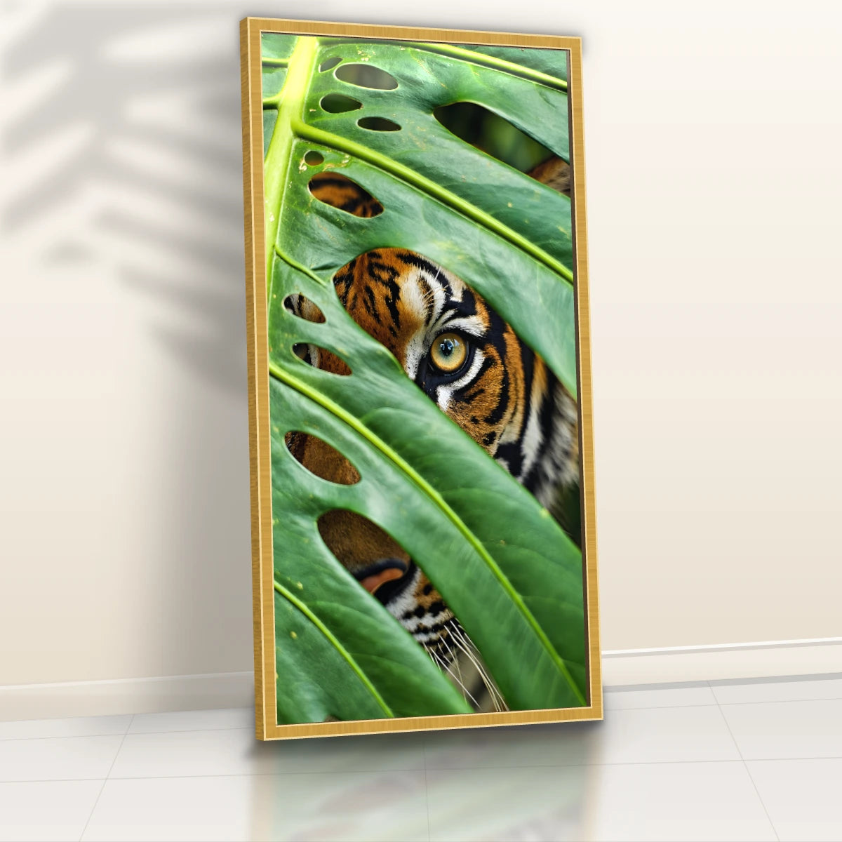 Quadro Sala Tigre na Folhagem
