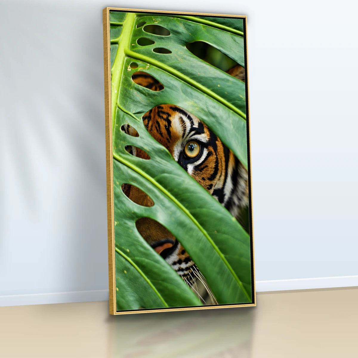 Quadro Sala Tigre na Folhagem