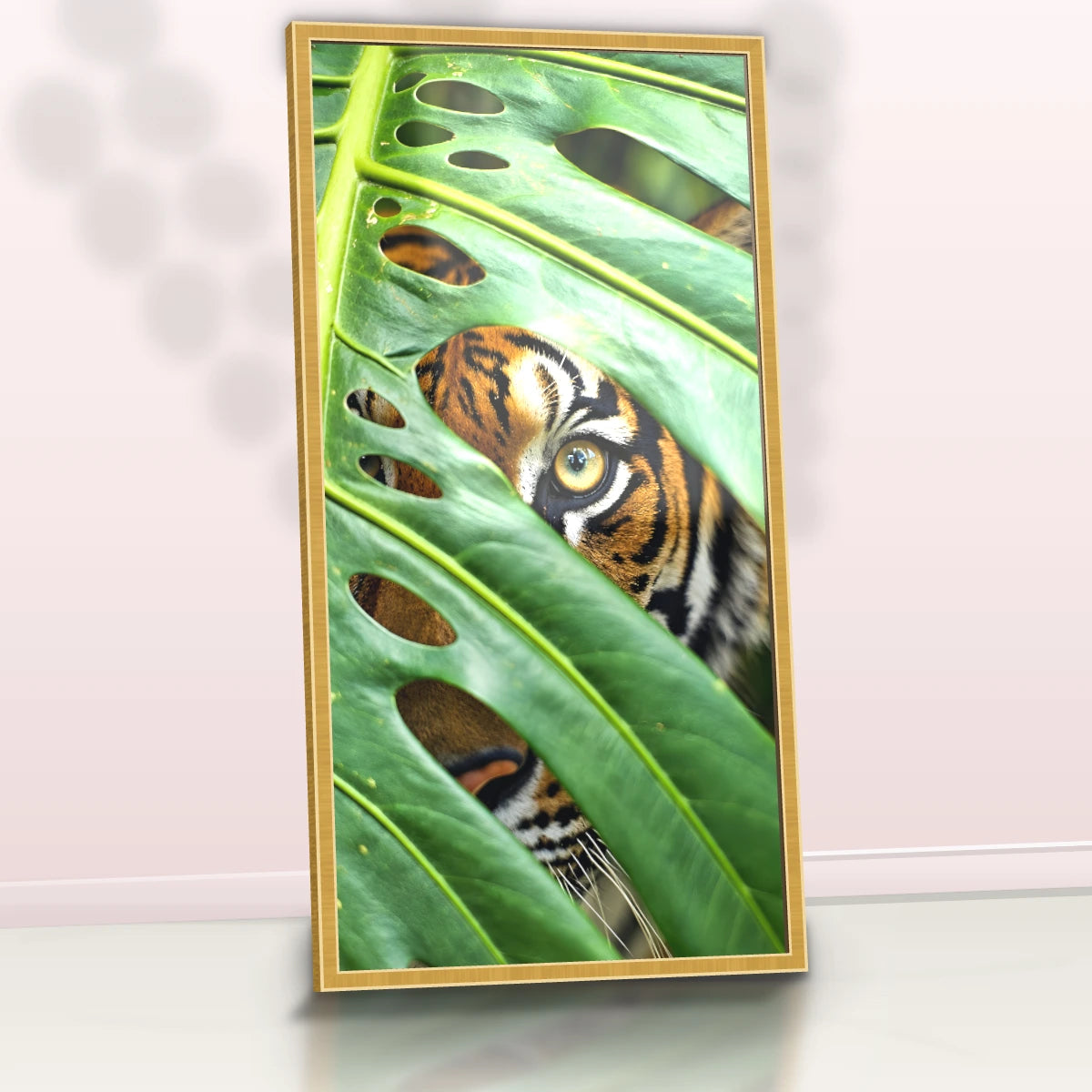 Quadro Sala Tigre na Folhagem
